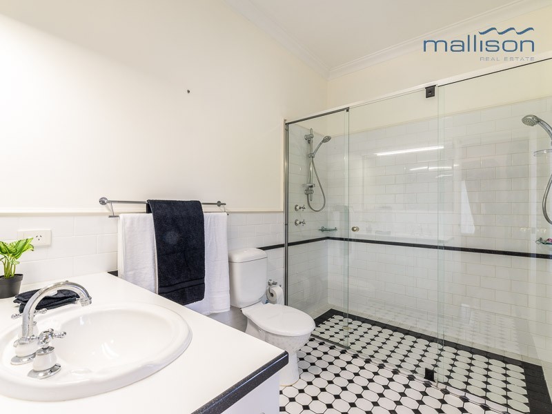 32 Wilfred Road, Canning Vale WA 6155