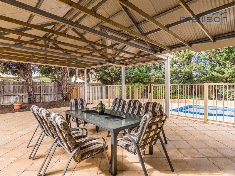 32 Wilfred Road, Canning Vale WA 6155