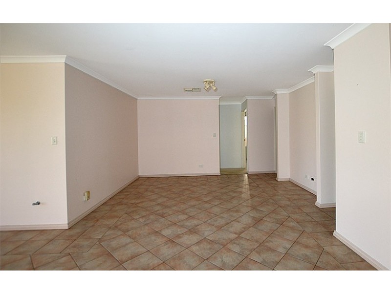 8 Lacombe court, Canning Vale WA 6155