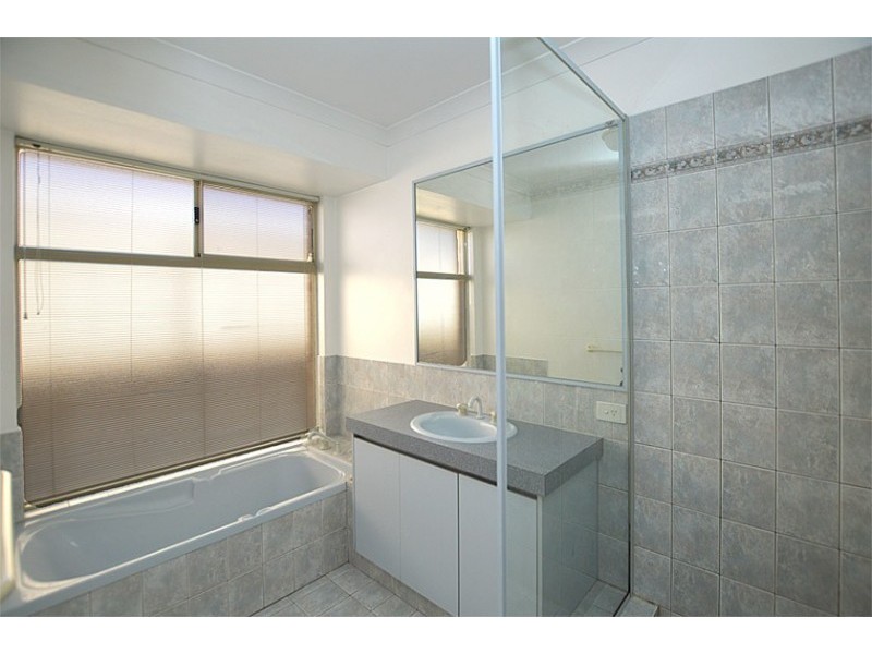 8 Lacombe court, Canning Vale WA 6155