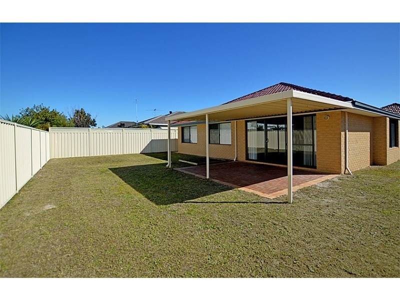 12 Dupont Way, Canning Vale WA 6155