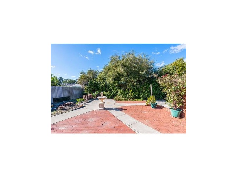 27 Duff Road, Riverton WA 6148