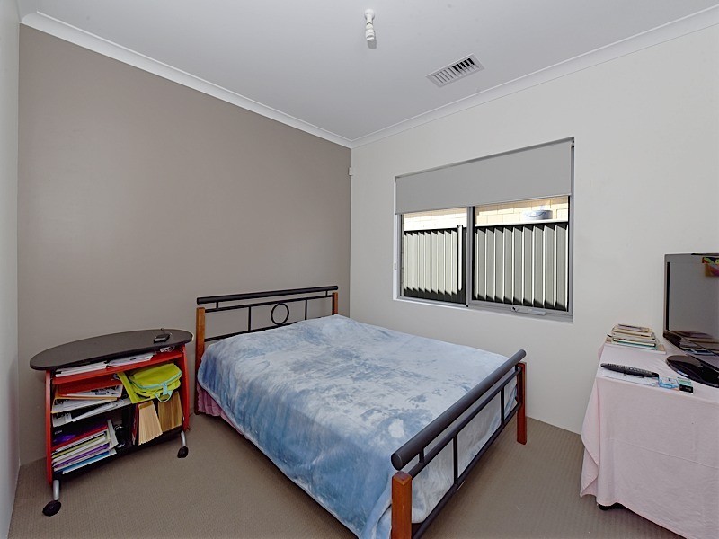 34 Goldfields Loop, Wandi WA 6167