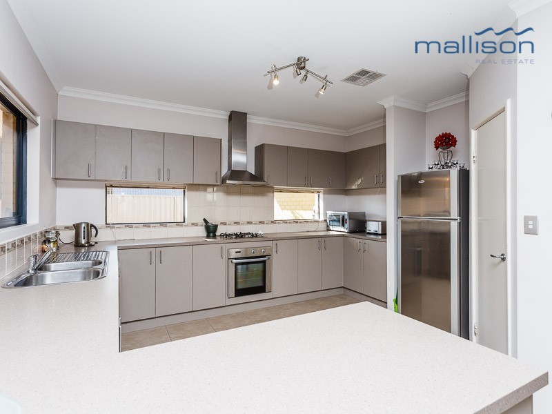 5 Tenterfield Green, Harrisdale WA 6112