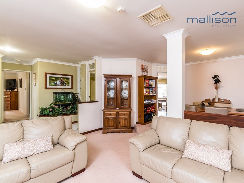 8 Tipuana Place, Thornlie WA 6108