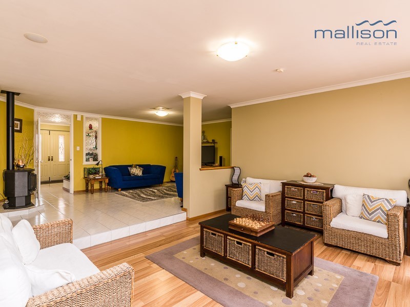 8 Tipuana Place, Thornlie WA 6108