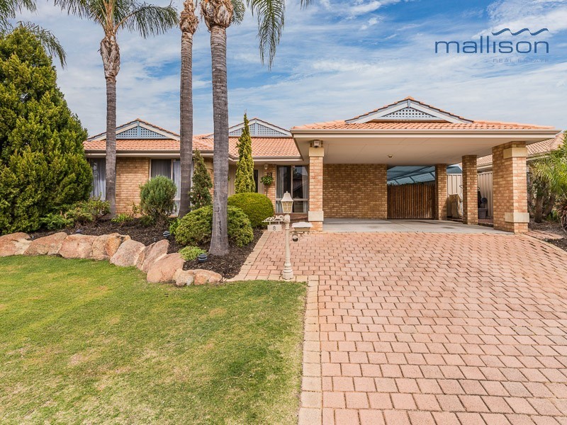 8 Tipuana Place, Thornlie WA 6108