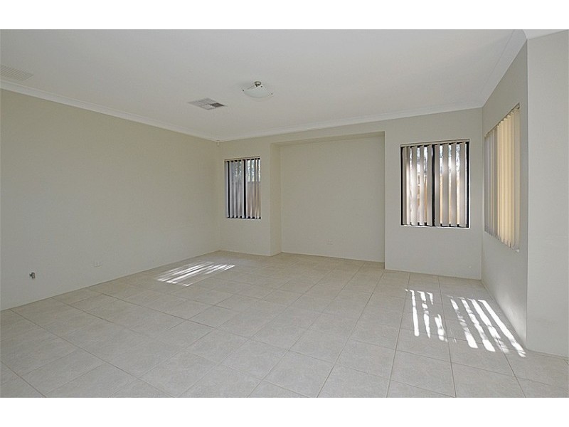 26 Pentland Street, Canning Vale WA 6155