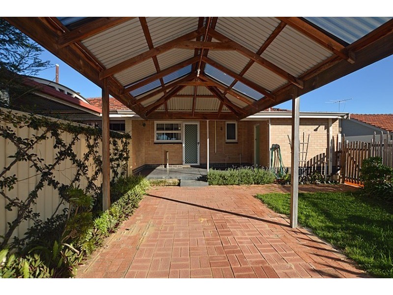 1/8 Patfield Street, Myaree WA 6154