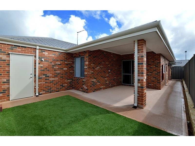 3 Bellingham Parade, Wellard WA 6170