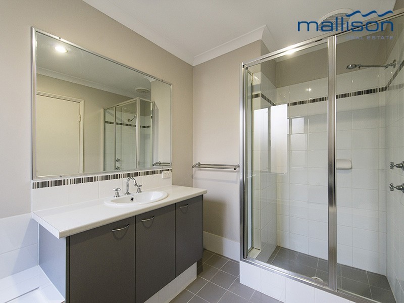 1/20 Fraser Road North, Canning Vale WA 6155