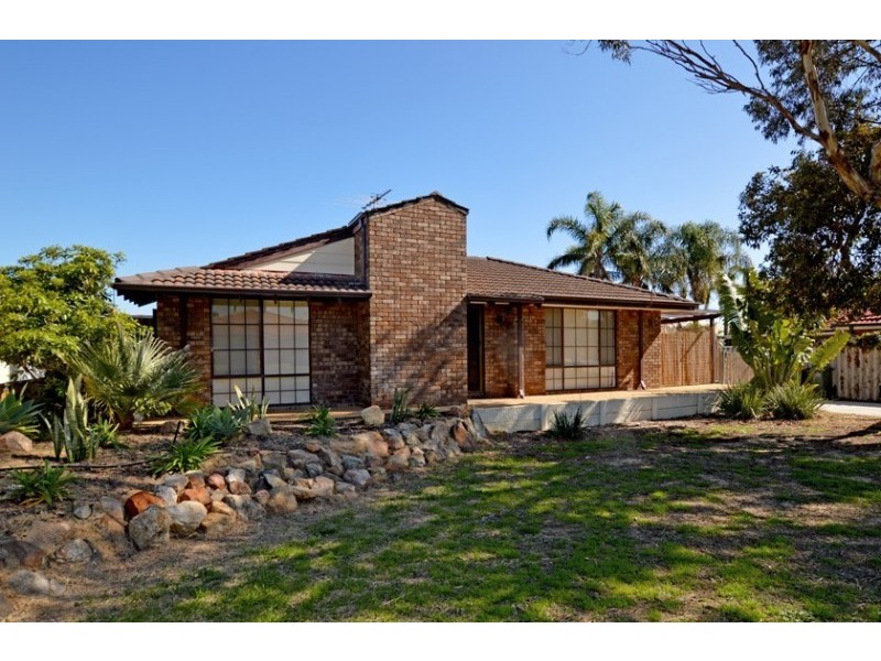 32 Garden Road, Spearwood WA 6163