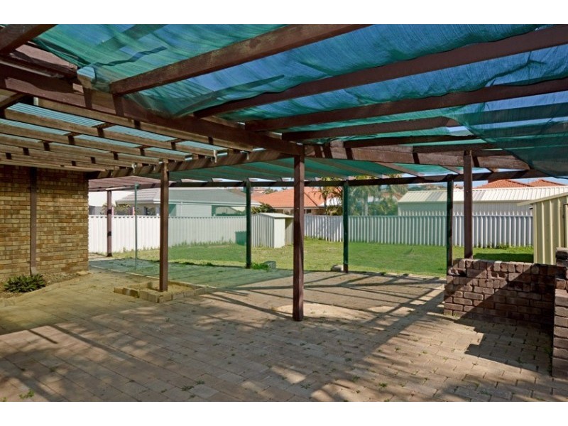 32 Garden Road, Spearwood WA 6163