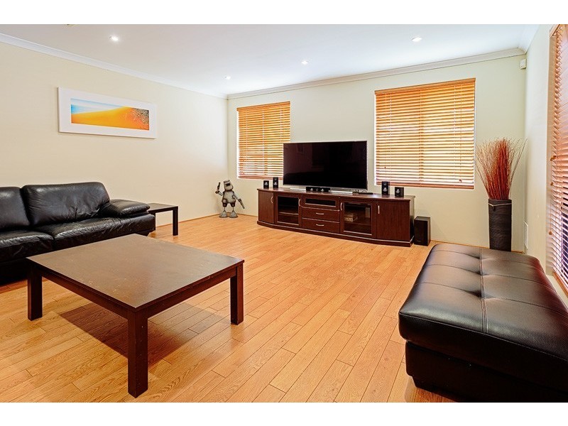 124 Dumbarton Road, Canning Vale WA 6155