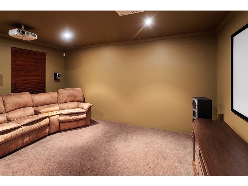 124 Dumbarton Road, Canning Vale WA 6155