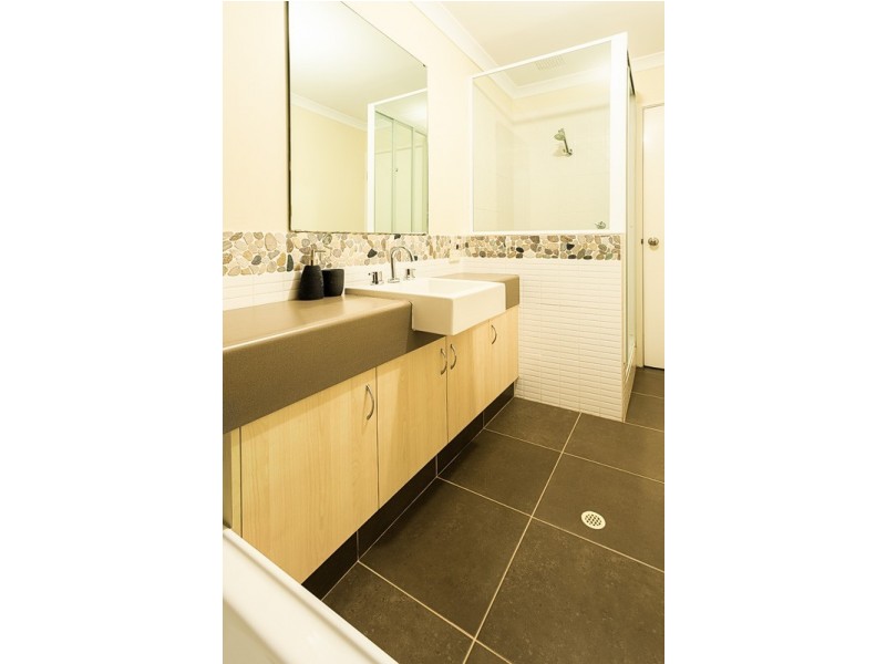 124 Dumbarton Road, Canning Vale WA 6155