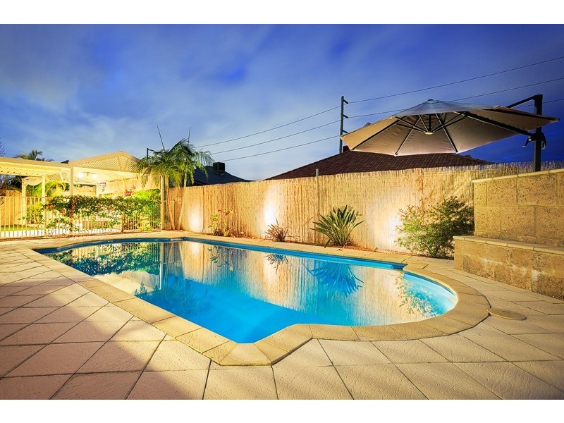 124 Dumbarton Road, Canning Vale WA 6155