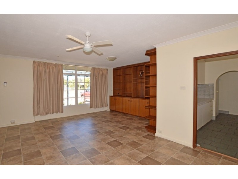 129 Nicholson Road, Lynwood WA 6147