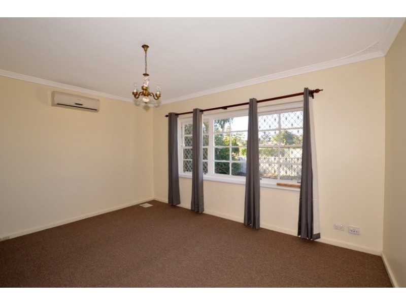 129 Nicholson Road, Lynwood WA 6147