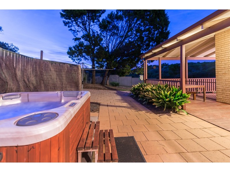 10 Jade Court, Singleton WA 6175