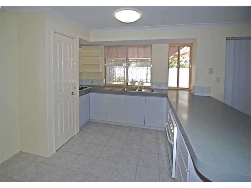 8 Selway Place, Brentwood WA 6153