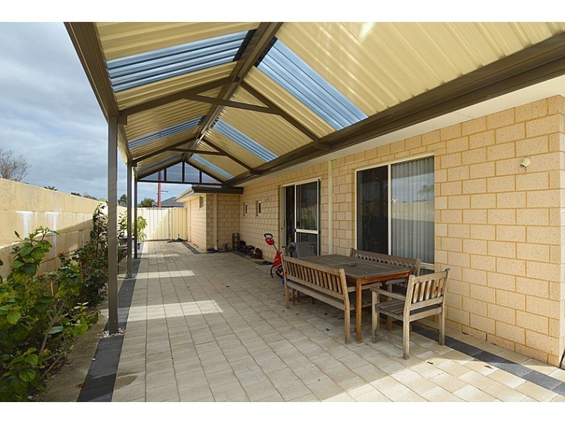 1 Emmet Parkway, Canning Vale WA 6155