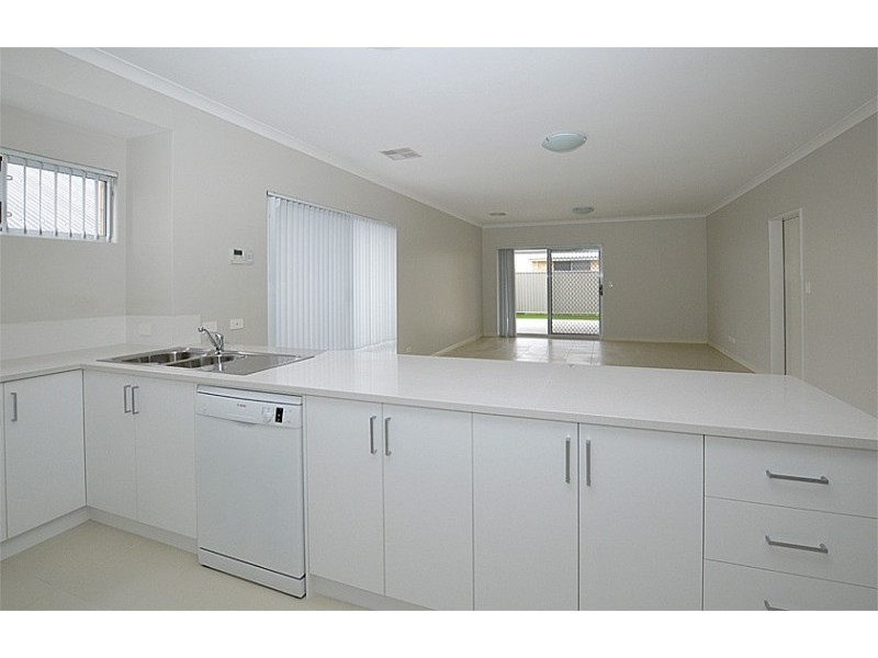 58 Tiliqua Crescent, Wandi WA 6167