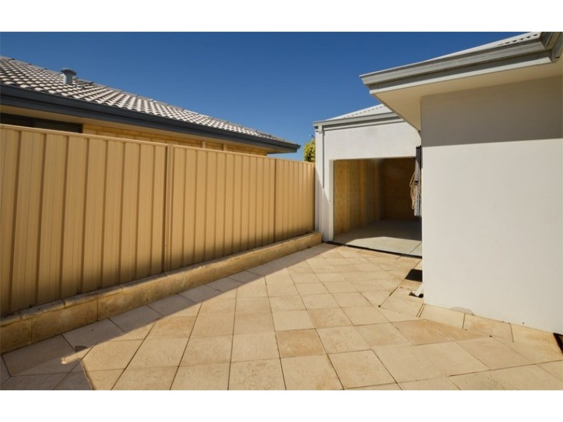 9 Tarn Drive, Canning Vale WA 6155