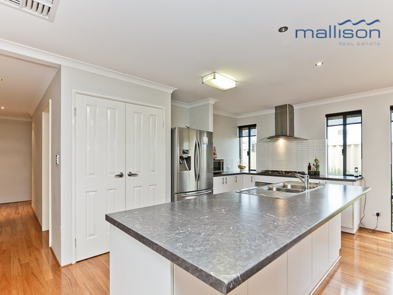 2 Crested Turn, Harrisdale WA 6112