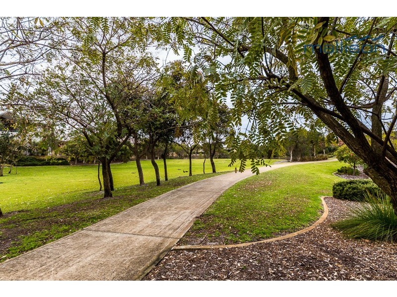 2 Crested Turn, Harrisdale WA 6112