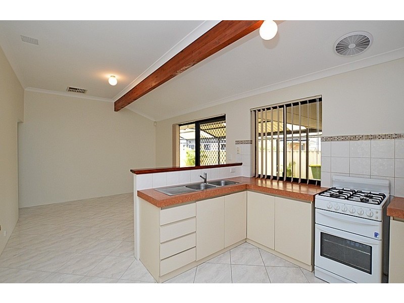 2 Cavenagh Court, Beckenham WA 6107