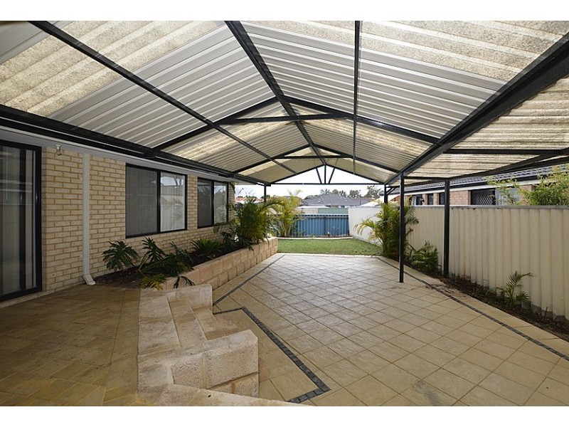 2 Cavenagh Court, Beckenham WA 6107