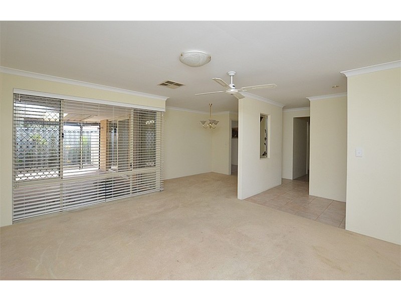 B/72 Towncentre Drive, Thornlie WA 6108