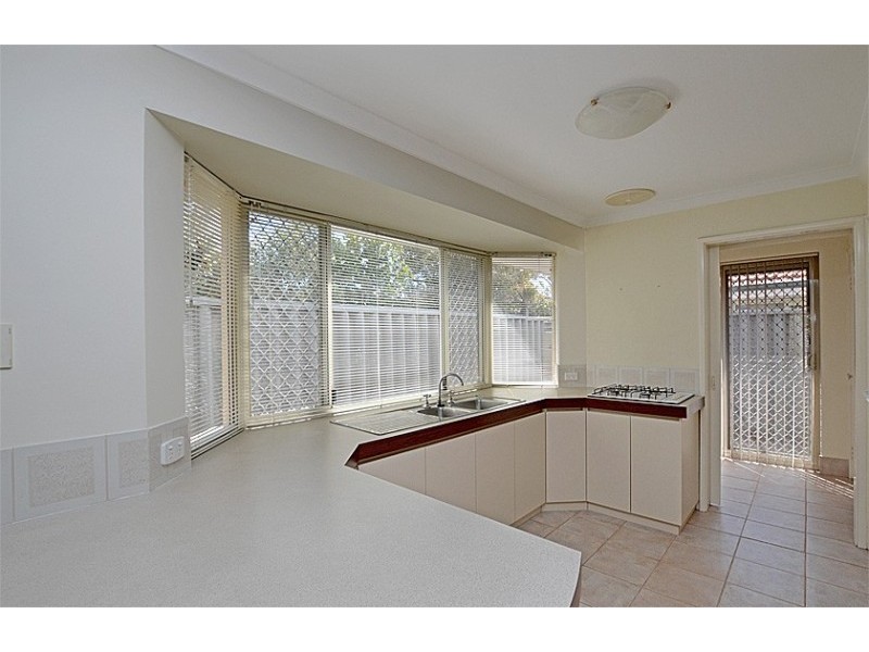 B/72 Towncentre Drive, Thornlie WA 6108