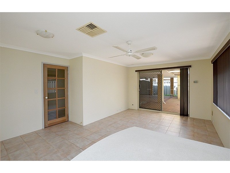 B/72 Towncentre Drive, Thornlie WA 6108