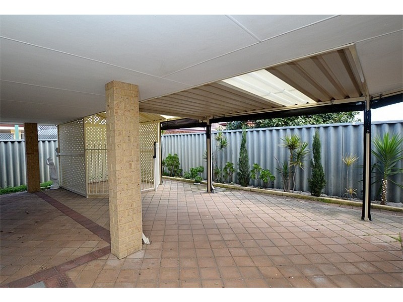 B/72 Towncentre Drive, Thornlie WA 6108