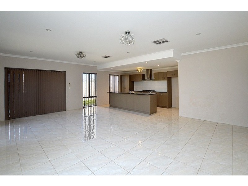 1 Bunratty Link, Canning Vale WA 6155