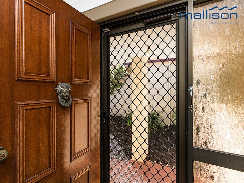 4/16 Miller Place, Booragoon WA 6154