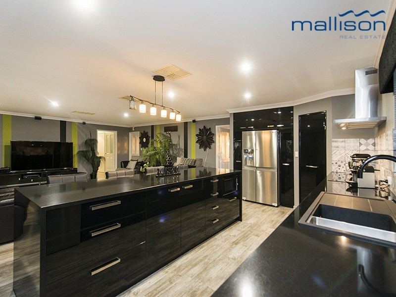 22 Central Park Avenue, Canning Vale WA 6155