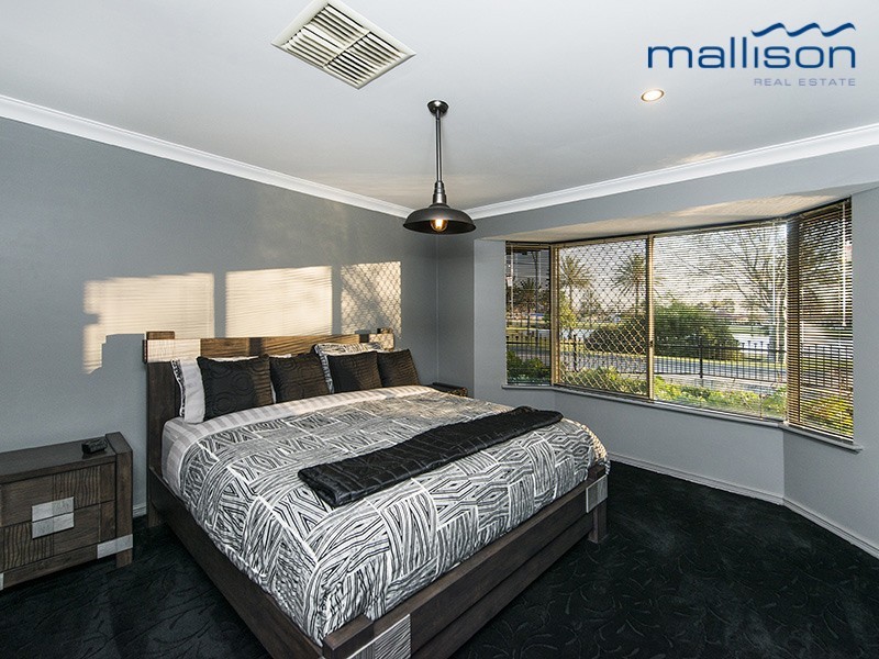 22 Central Park Avenue, Canning Vale WA 6155