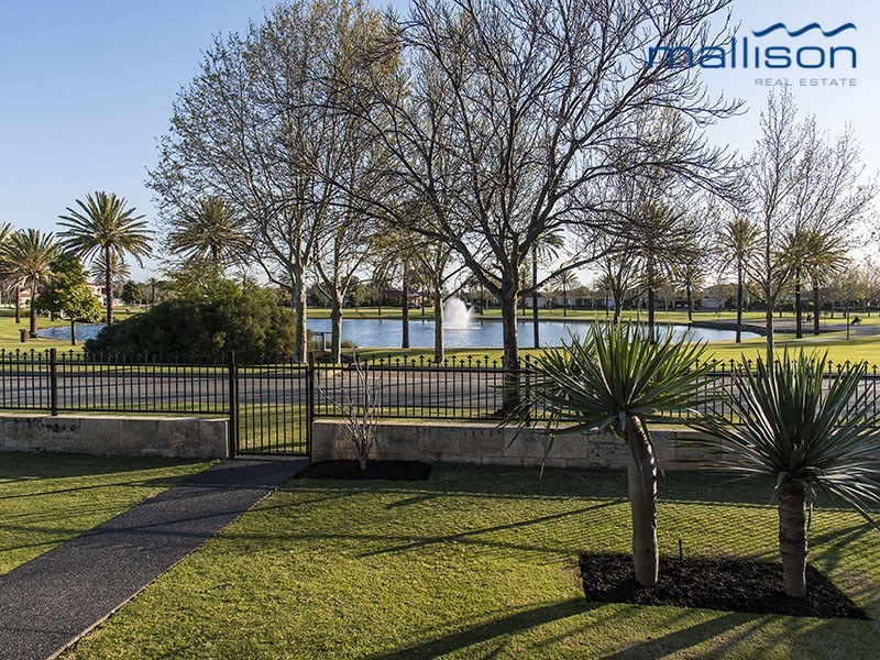 22 Central Park Avenue, Canning Vale WA 6155