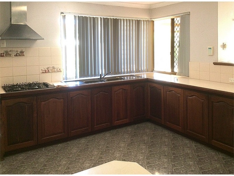 11 Pilot Road, Huntingdale WA 6110