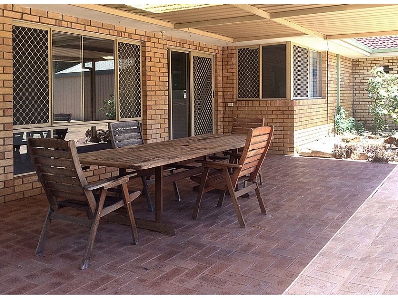 11 Pilot Road, Huntingdale WA 6110