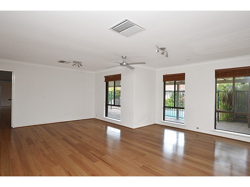 8 Shipton Place, Willetton WA 6155