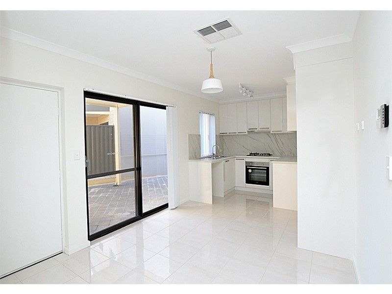 11/22 Rinaldo Crescent, Coolbellup WA 6163