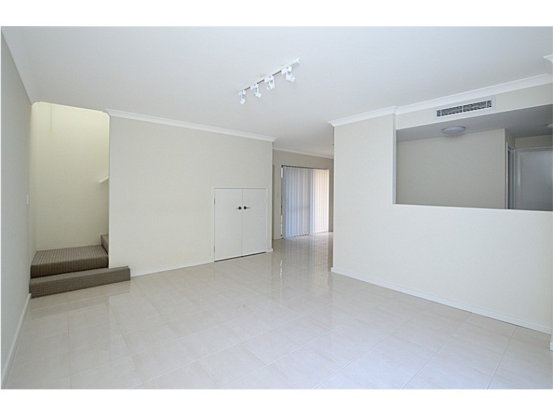 11/22 Rinaldo Crescent, Coolbellup WA 6163