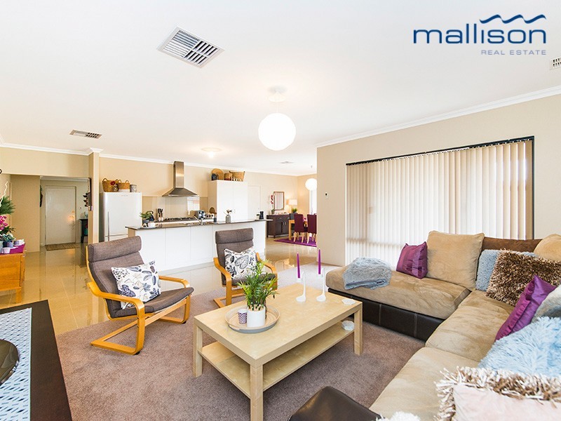 11 Cunningham Street, Canning Vale WA 6155