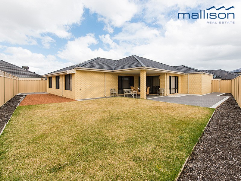 11 Cunningham Street, Canning Vale WA 6155