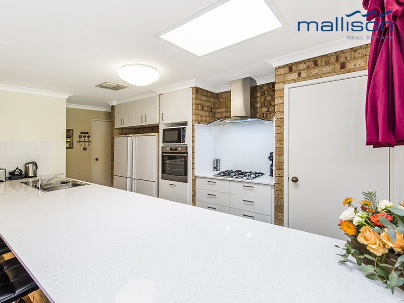 16 Westgate Court, Leeming WA 6149