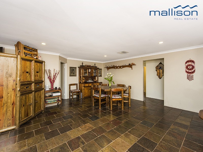 16 Westgate Court, Leeming WA 6149